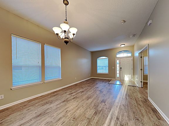 4th image of 716 Porto Cristo Ave