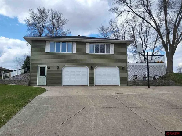 402 W North St, Janesville, MN 56048