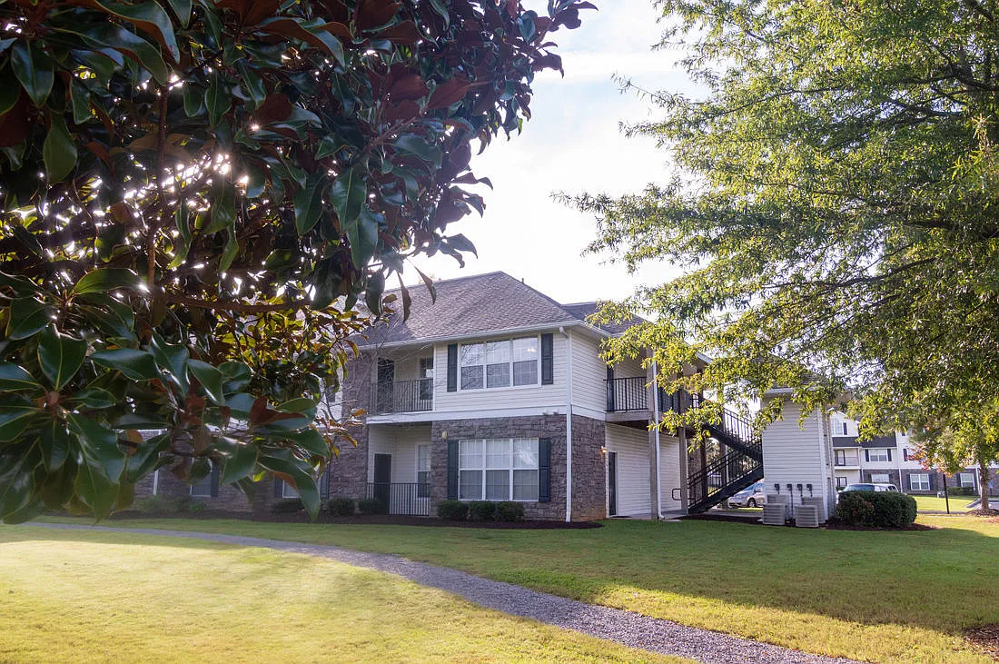 Camellia Trace — Photo 1