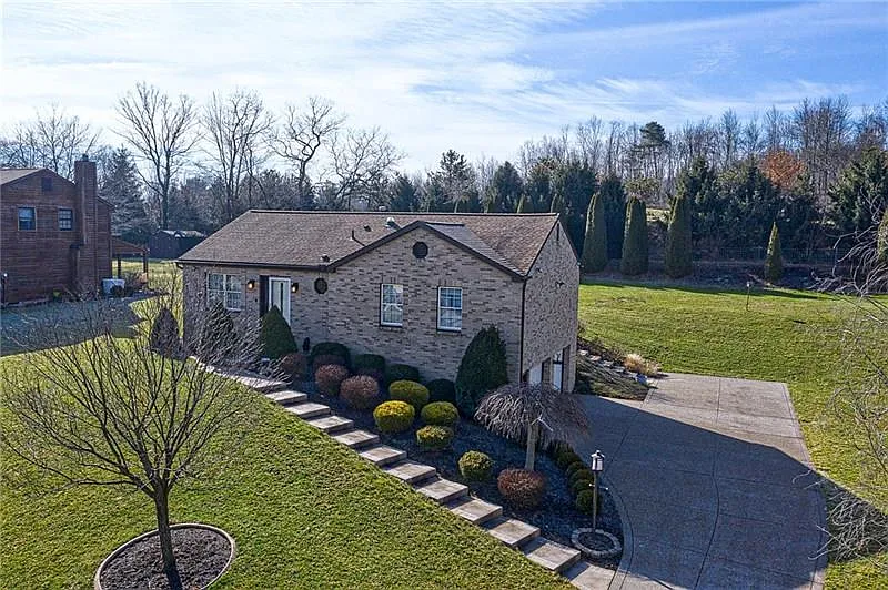 5234 Stella Dr photo 1