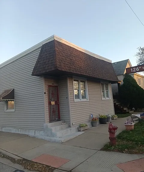 2601 White Oak Ave — Photo 2