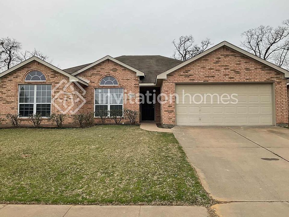 1st image of 408 Hidden Ridge Dr