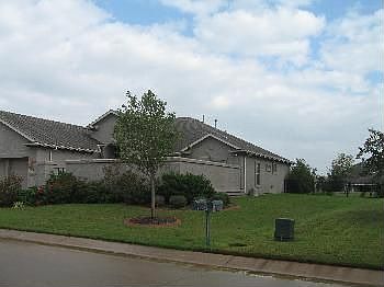 3rd image of 10805 Balentine St