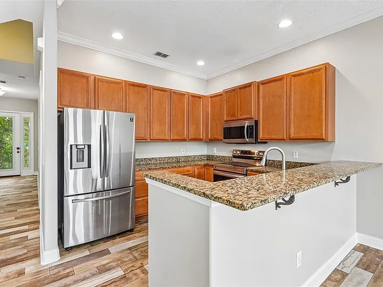 2611 E Jefferson St #4 — Photo 6
