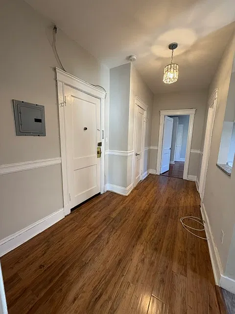2 bed, 1.0 bath, $2,750 — Photo 2