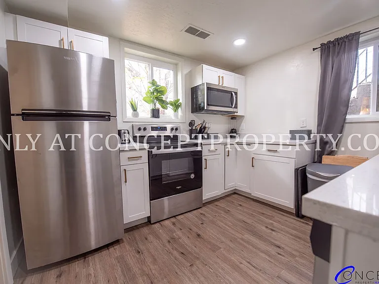 285 E Whitlock Ave — Photo 35