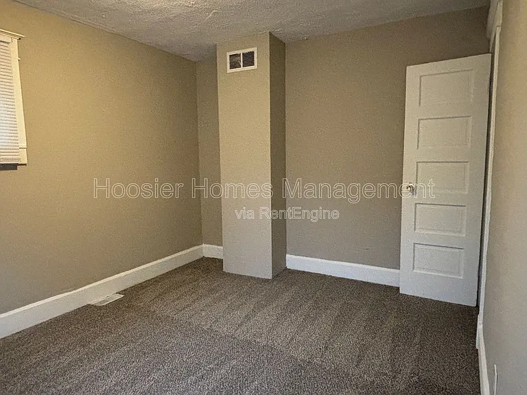 1421 N Olney St — Photo 15