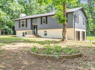 944 Woodland Dr, Shelby, NC 28150