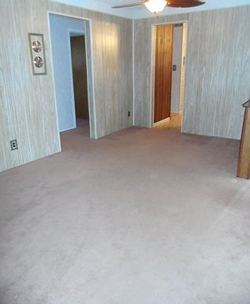 5th image of 1155 Easley Dr