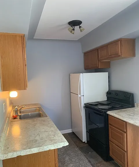 415 E Mill St #8 — Photo 1