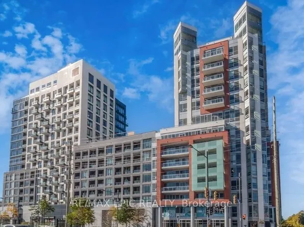 8888 Yonge St #613, Richmond Hill, ON L4C 5V6