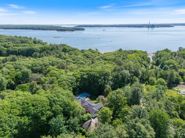 103 Foreside Road, Cumberland, ME 04110