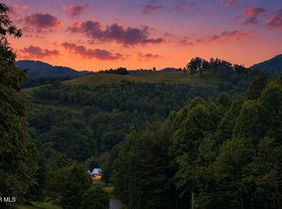 8 High Country Rd, Butler, TN 37640