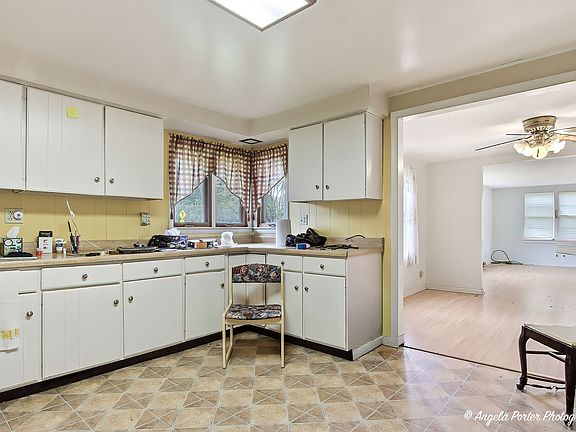 4th image of 42177 N Lake Ave