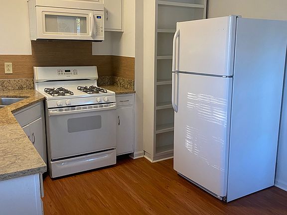 5th image of 730 Hi Crest Dr