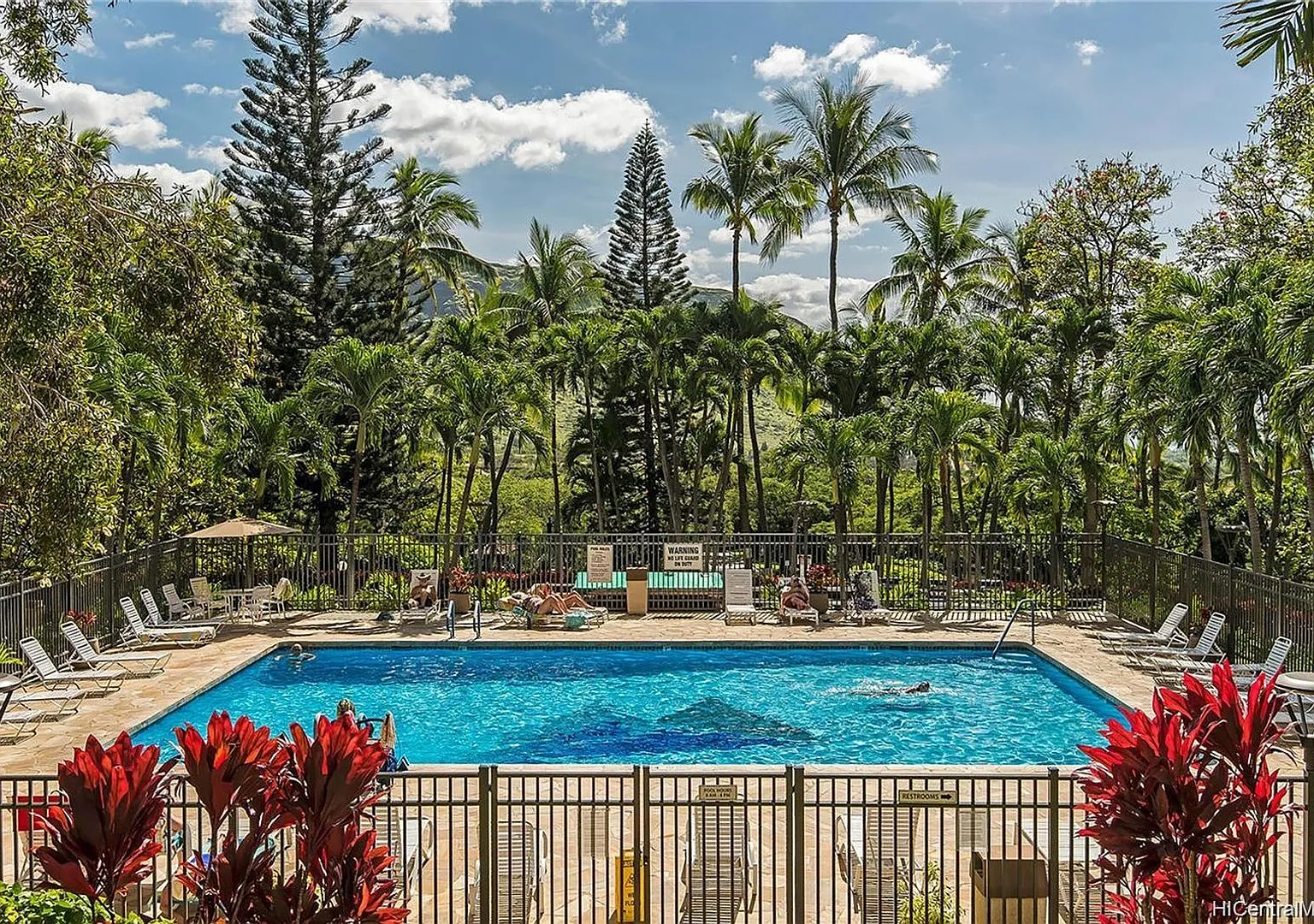 Makaha Valley Towers Furnished Studio — Photo 2