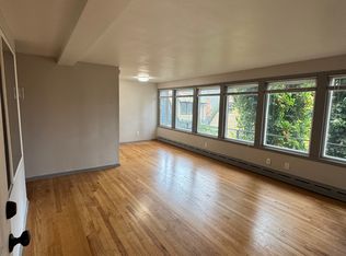 4746.5 22nd Ave NE, Seattle, WA 98105