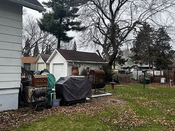 3rd image of 1403 Saint Lawrence Ave