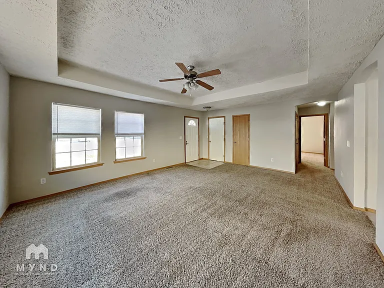 1143 S Brown Ave — Photo 7