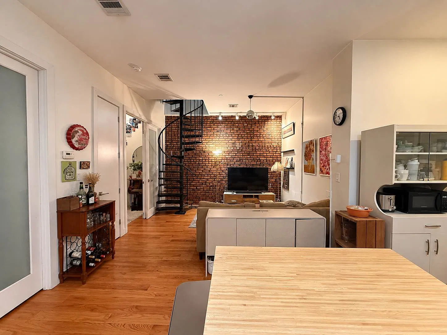 24 Rogers Avenue — Photo 2