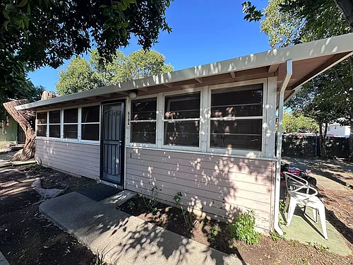 610 William St #A Photo 1