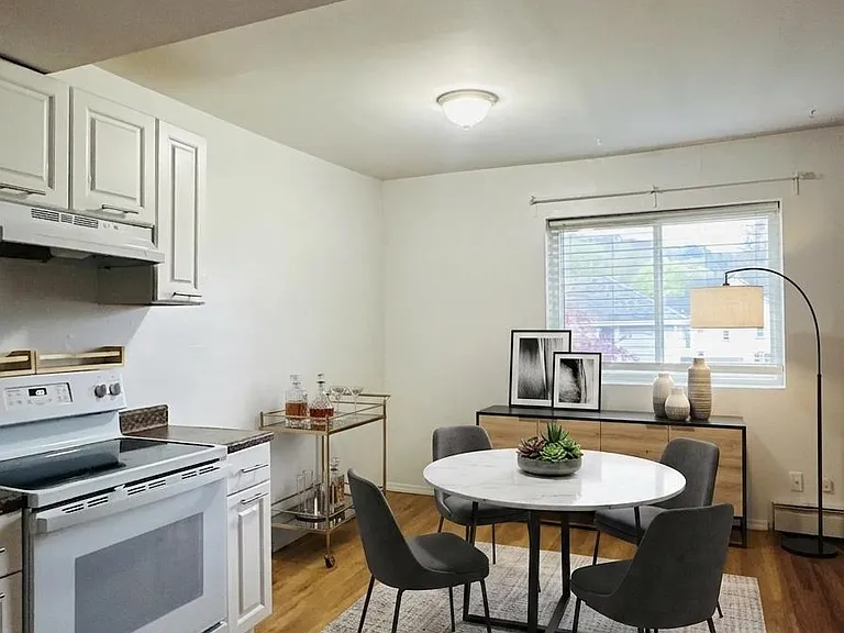 23 Pearl St #5 — Photo 2