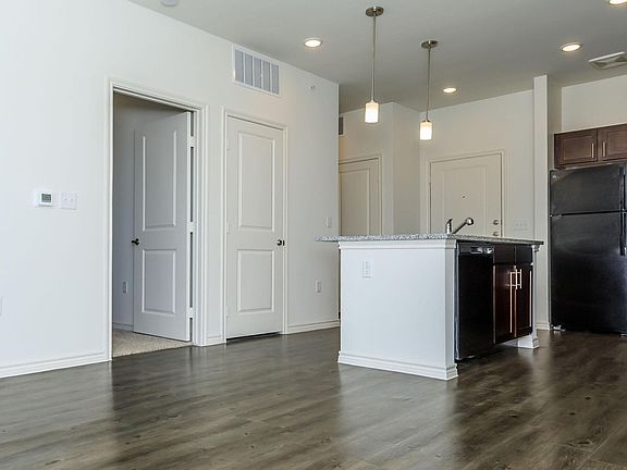 3rd image of 7011 McKinney Falls Pkwy #3217