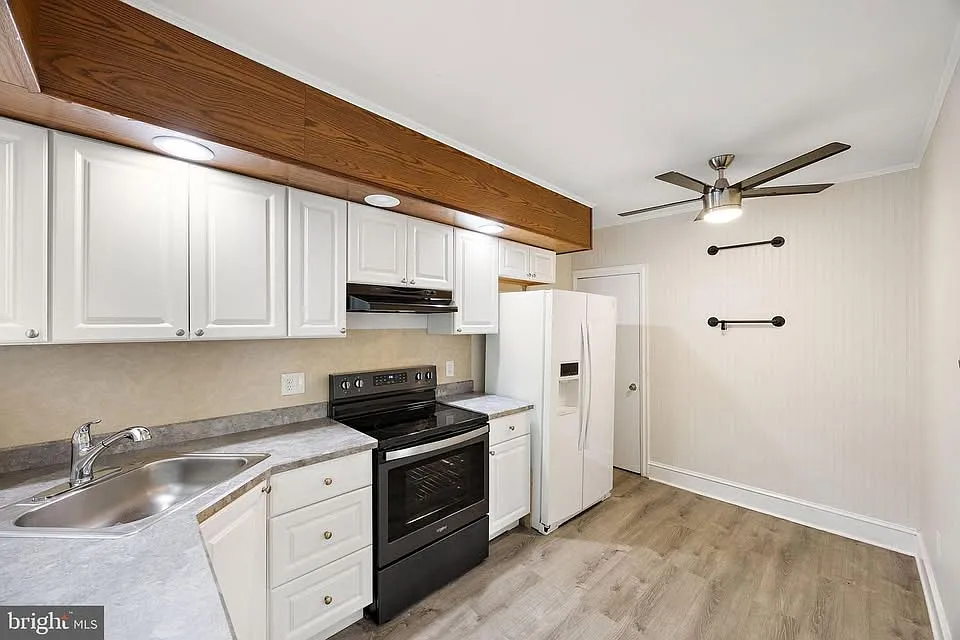 3 bed, 1200 sqft, $2,750 — Photo 2