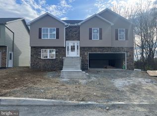 358 Grandview Ave, Waynesboro, PA 17268