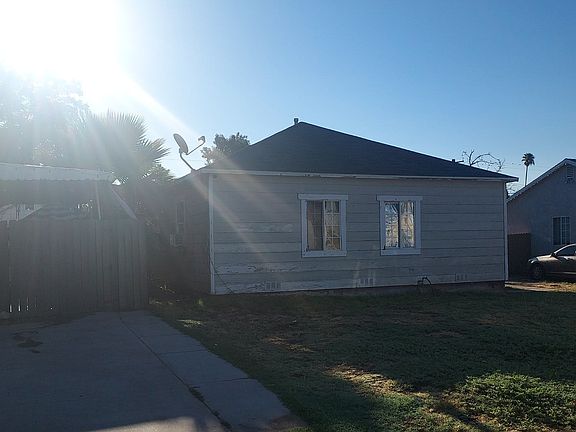 3rd image of 7137 Fairfax Dr