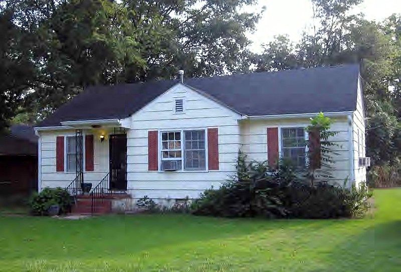 2nd image of 507 Saunders St
