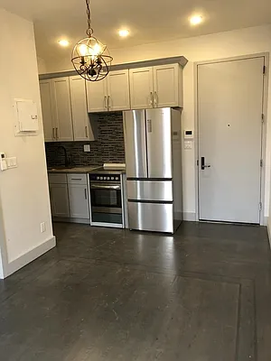 Rented by WIRE International Realty | media 5