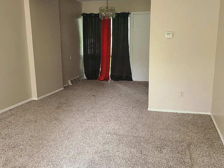 8083 Manor St — Photo 2
