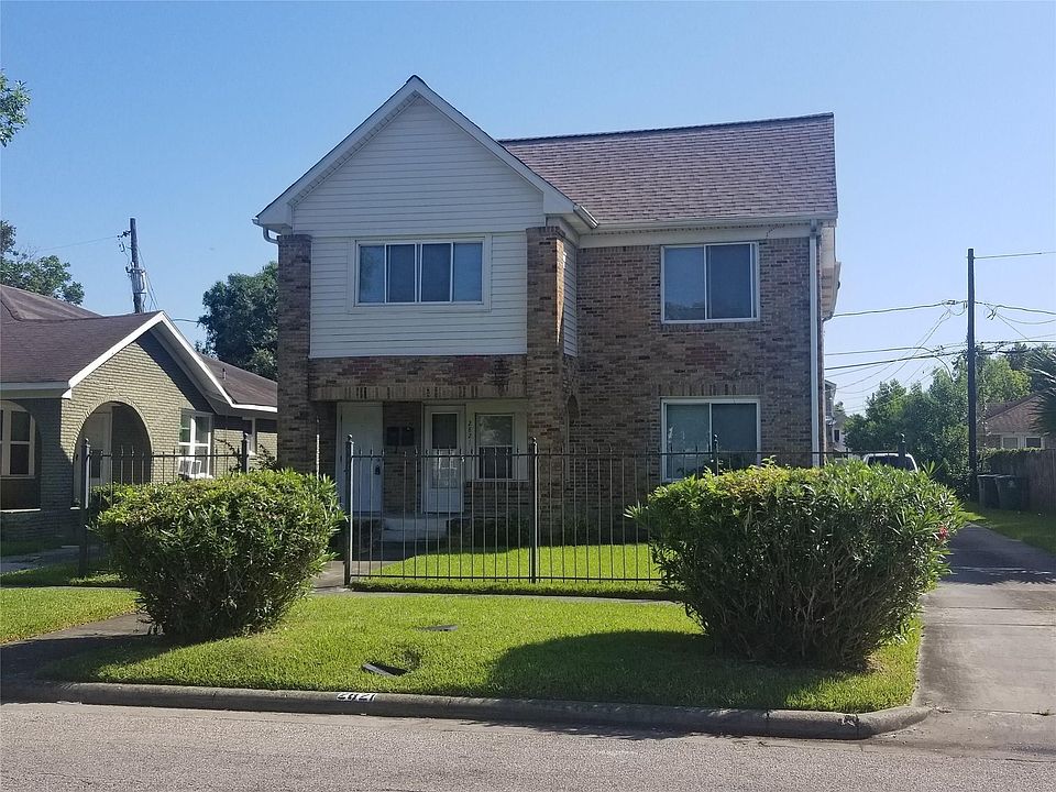 1st image of 2823 Cleburne St