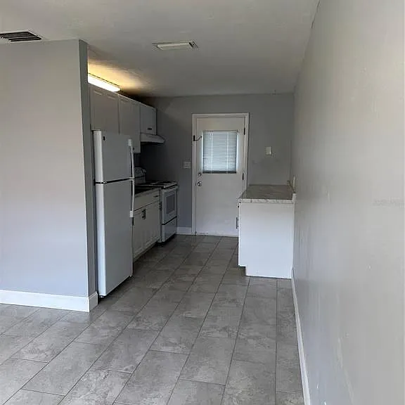 473 93rd Ave N — Photo 5