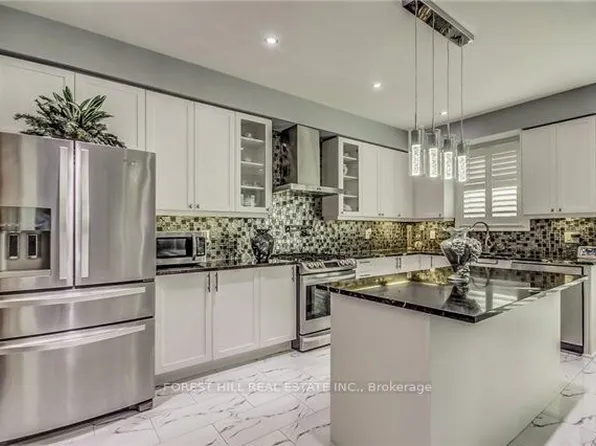 7 Grogan St, Ajax, ON L1Z 0P6