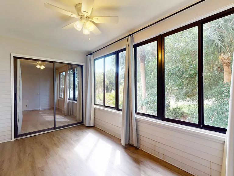 418 Spring Lakes Blvd — Photo 4
