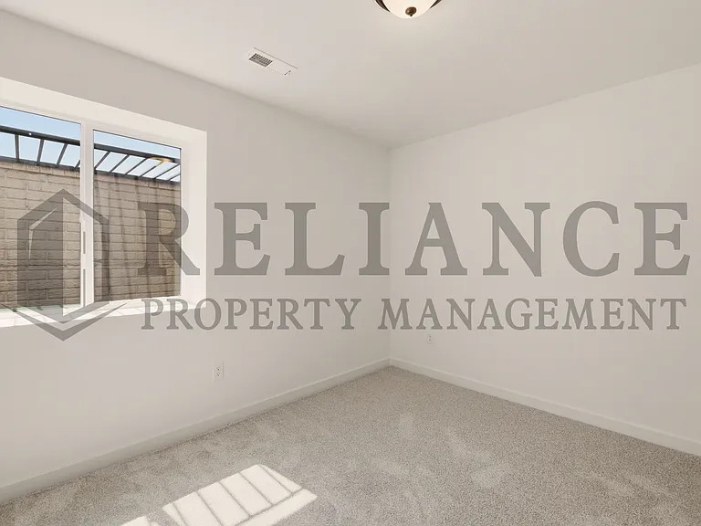 5259 N Pinecrest St — Photo 42