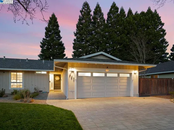 669 Bridgewater Cir, Danville, CA 94526