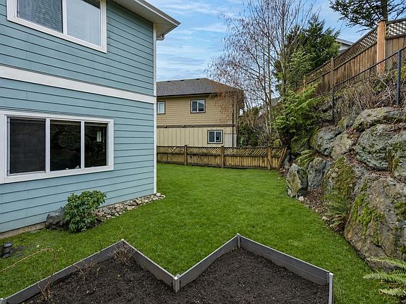 3rd image of 1184 Parkdale Creek Gdns