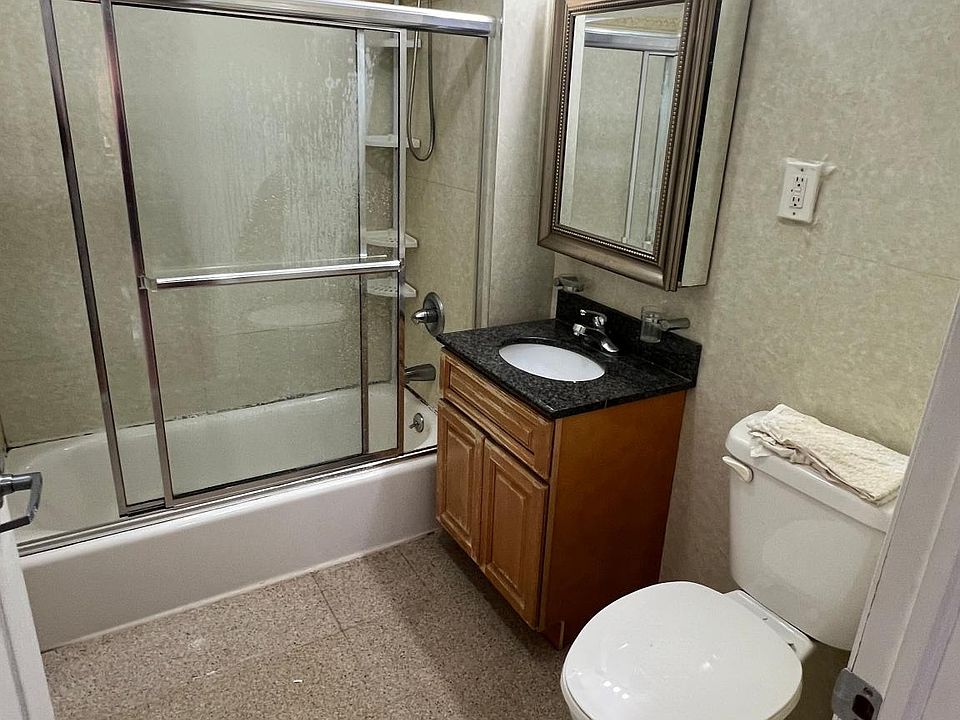 2nd image of 11226 38th Ave APT 3A