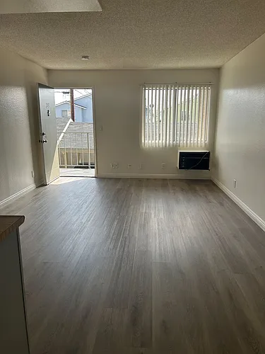 Floor plan 203