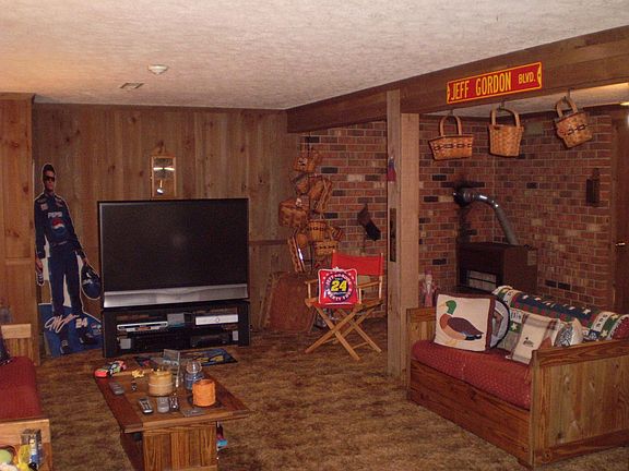 Full finished walk-out basement