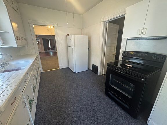 3rd image of 700 9th Ave S