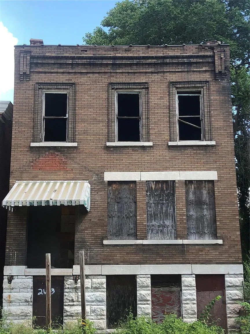 2633-2635 Allen Ave photo 1
