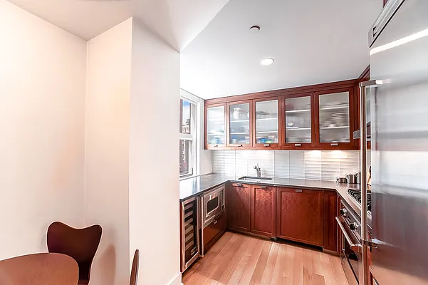 Rented by CORE | media 5