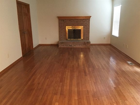 2nd image of 2864 Snowberry Ln
