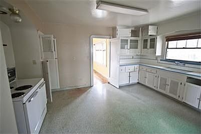 5th image of 2449 Dobbins Ln