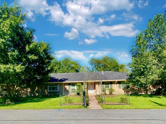 324 Lirette St Houma La 70360 Mls 158876 Zillow