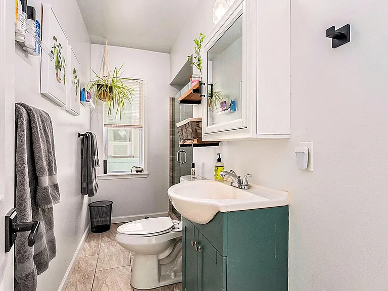 3604 Haywood St — Photo 16